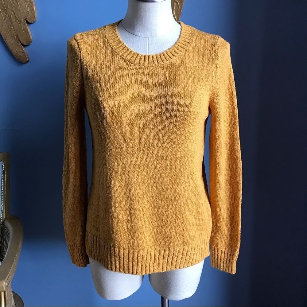 Old Navy bright yellow sunflower gold crew neck casual lightweight sweater XS